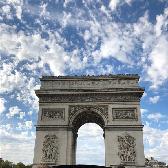 Meet your Posher, Dee! - Picture 2 of 5